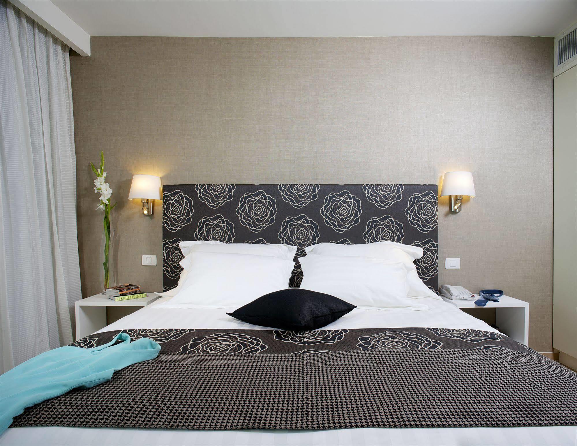 West All Suites Hotel Ashdod Eksteriør bilde